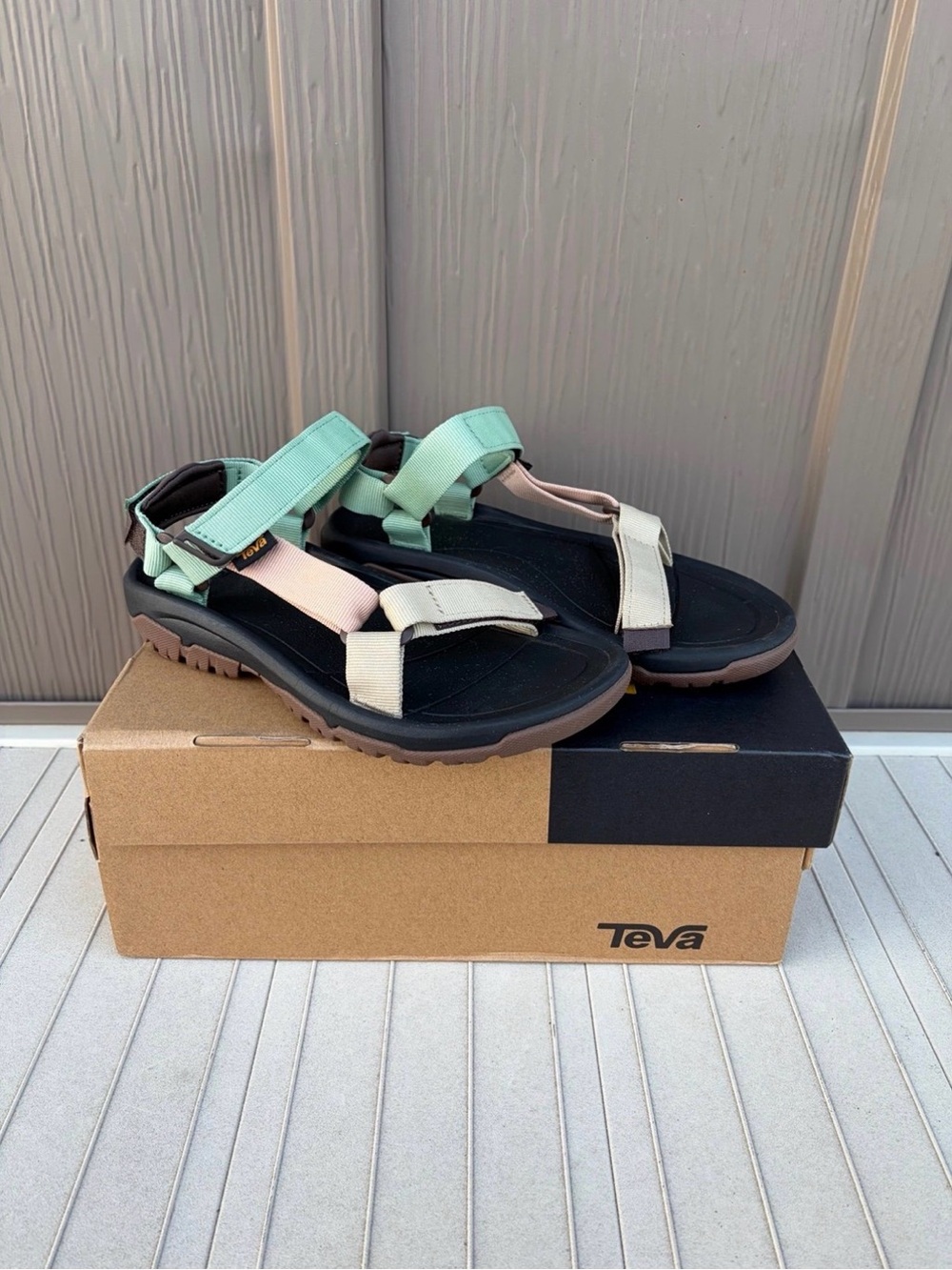 Tevas NWOT